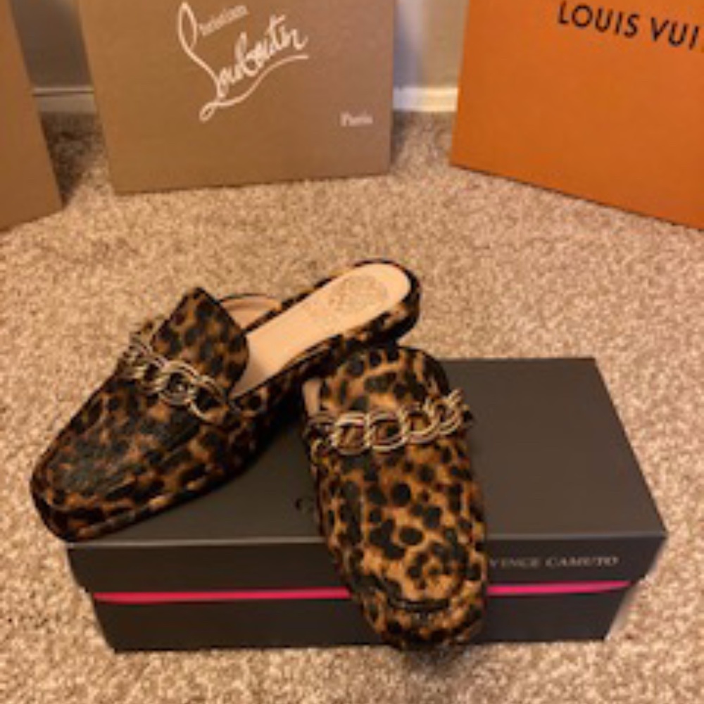 🌺Vince Camuto Mule Loafers.